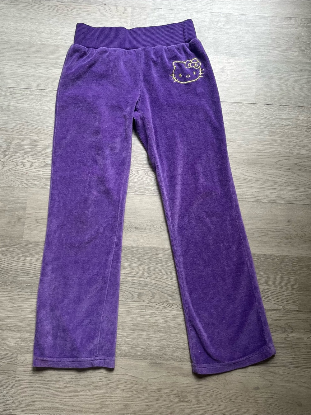 Hello Kitty Sanrio Vintage Girls Velvet Bootcut pants (6x)
